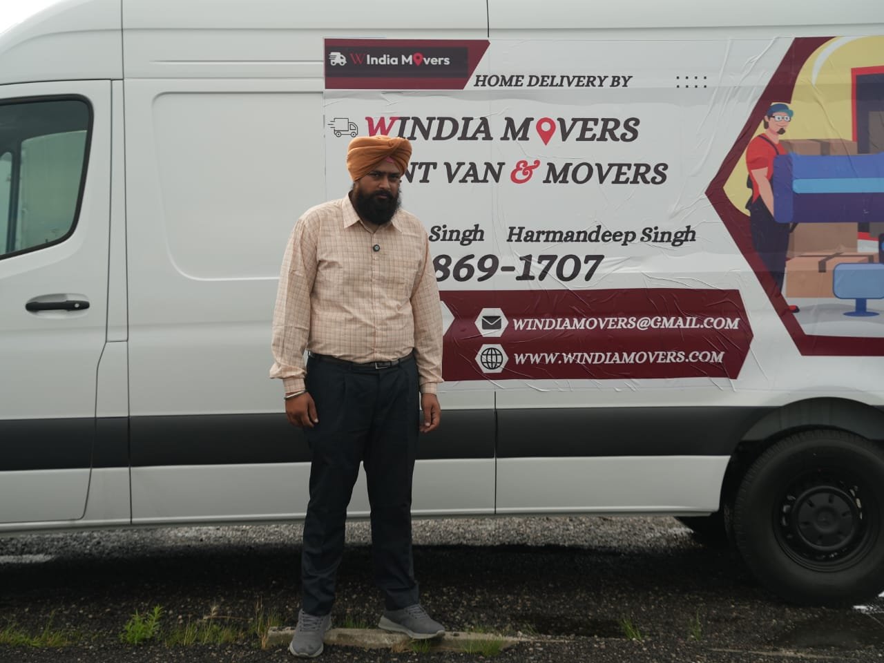 Windia Movers moving service and truck fleet in GTA